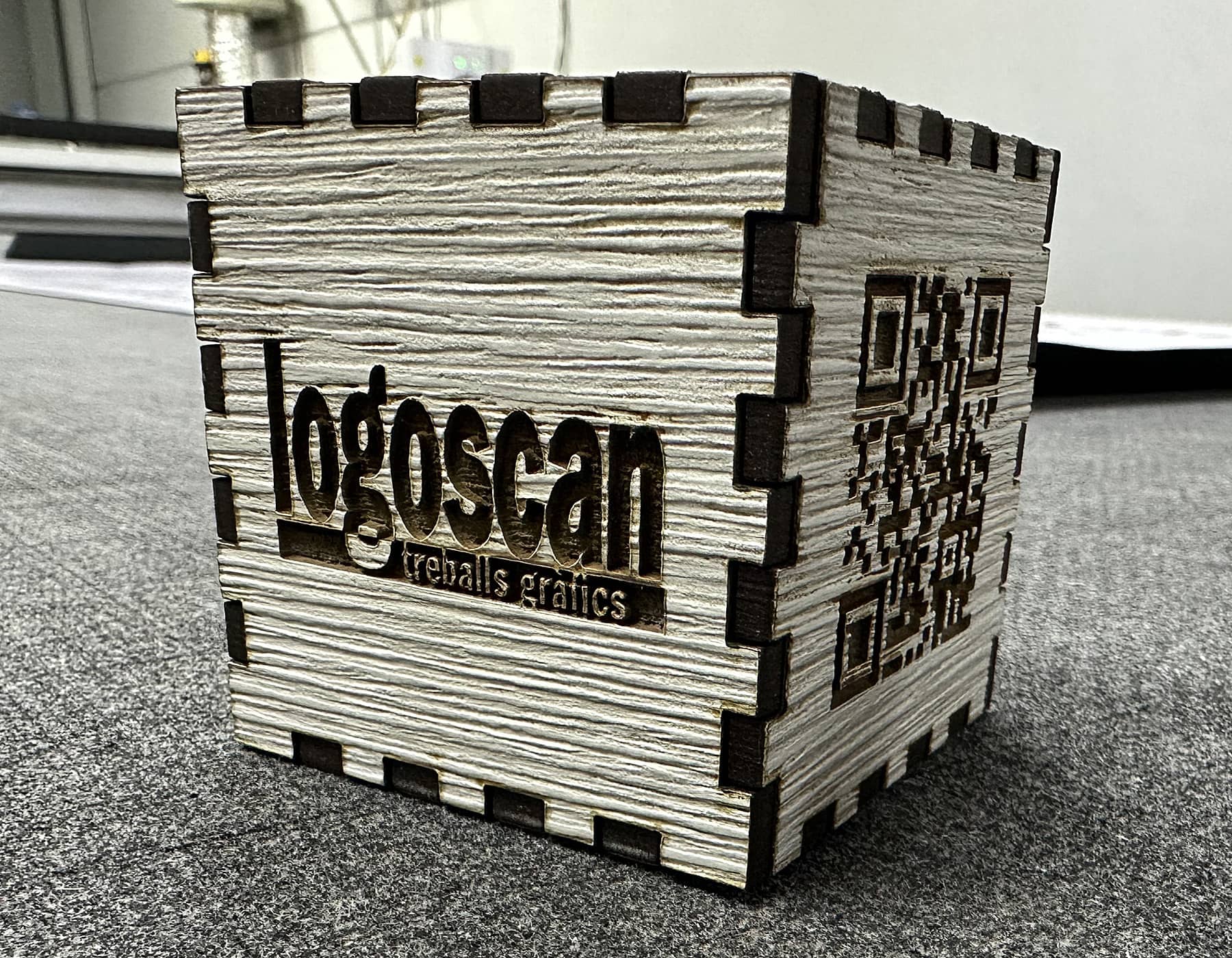 Cub fusta Logoscan